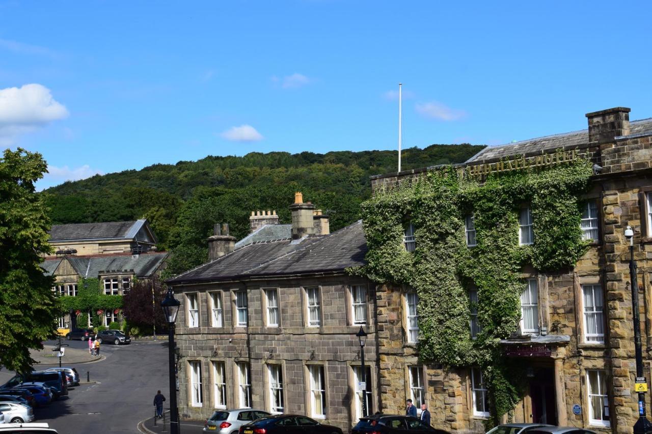 The Buxton Retreat A Luxurious 3-Storey Townhouse With Four Poster Bed And Double Jacuzzi Bath" Екстериор снимка