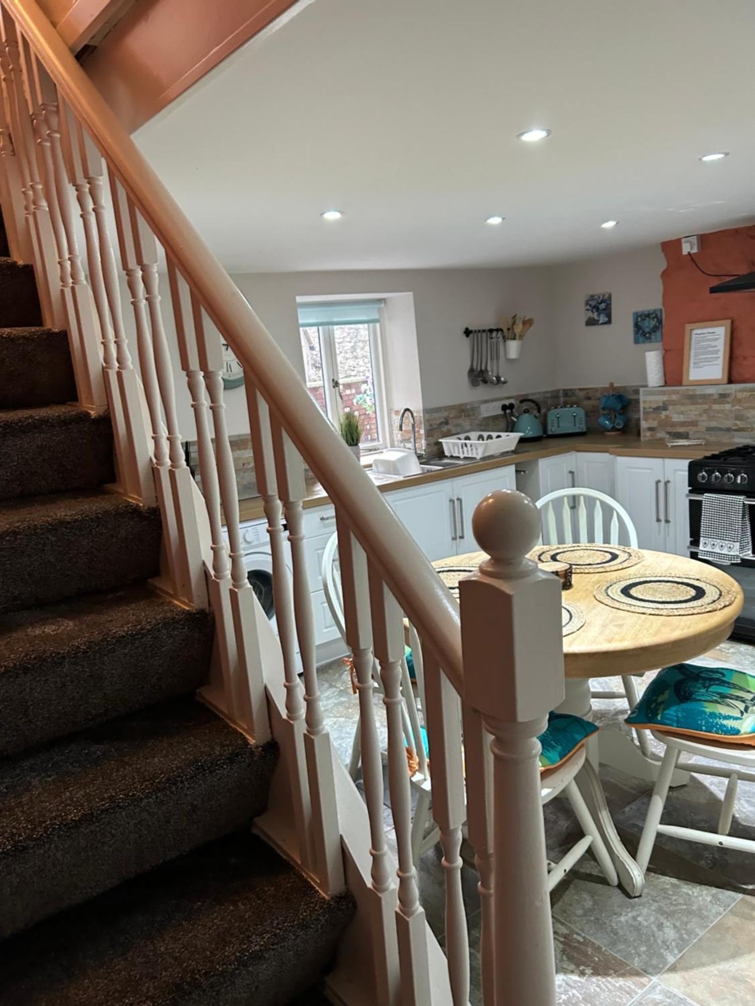 The Buxton Retreat A Luxurious 3-Storey Townhouse With Four Poster Bed And Double Jacuzzi Bath" Екстериор снимка